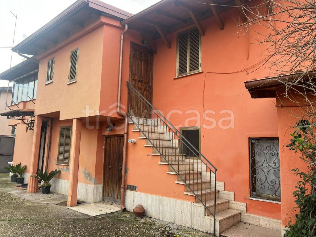 Appartamento in vendita a Roma via delle Vigne Nuove, 416