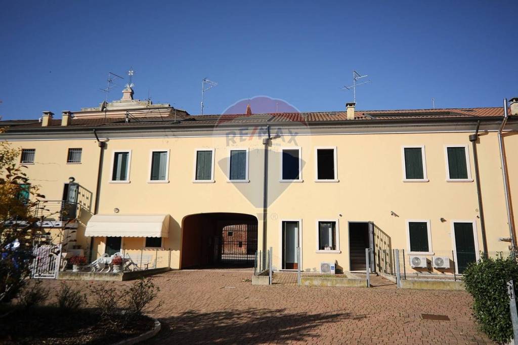 Appartamento in vendita a Villa Bartolomea corso Arnaldo Fraccaroli
