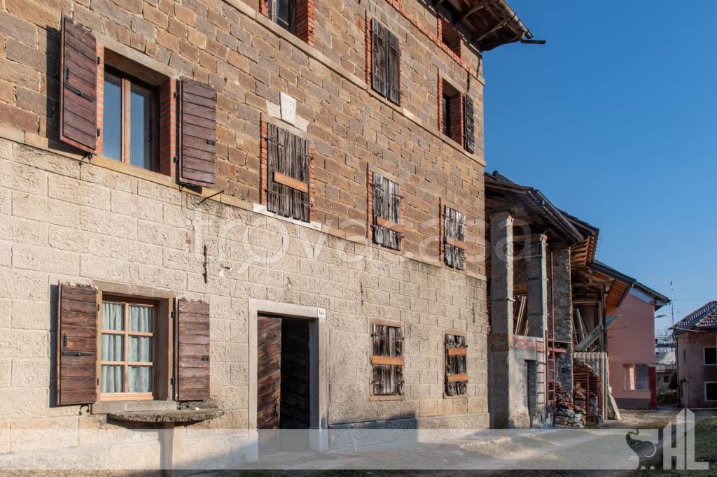 Rustico in vendita a Borgo Valbelluna via Zottier, 144