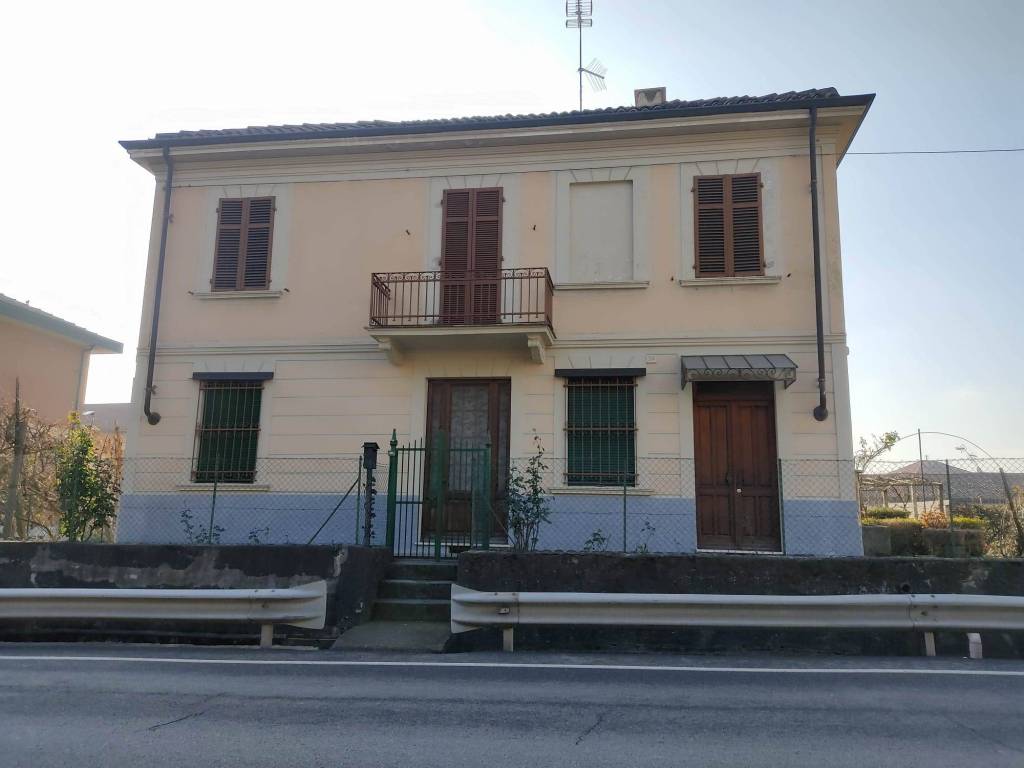 Casa Indipendente in vendita a Moncalieri strada Revigliasco, 34