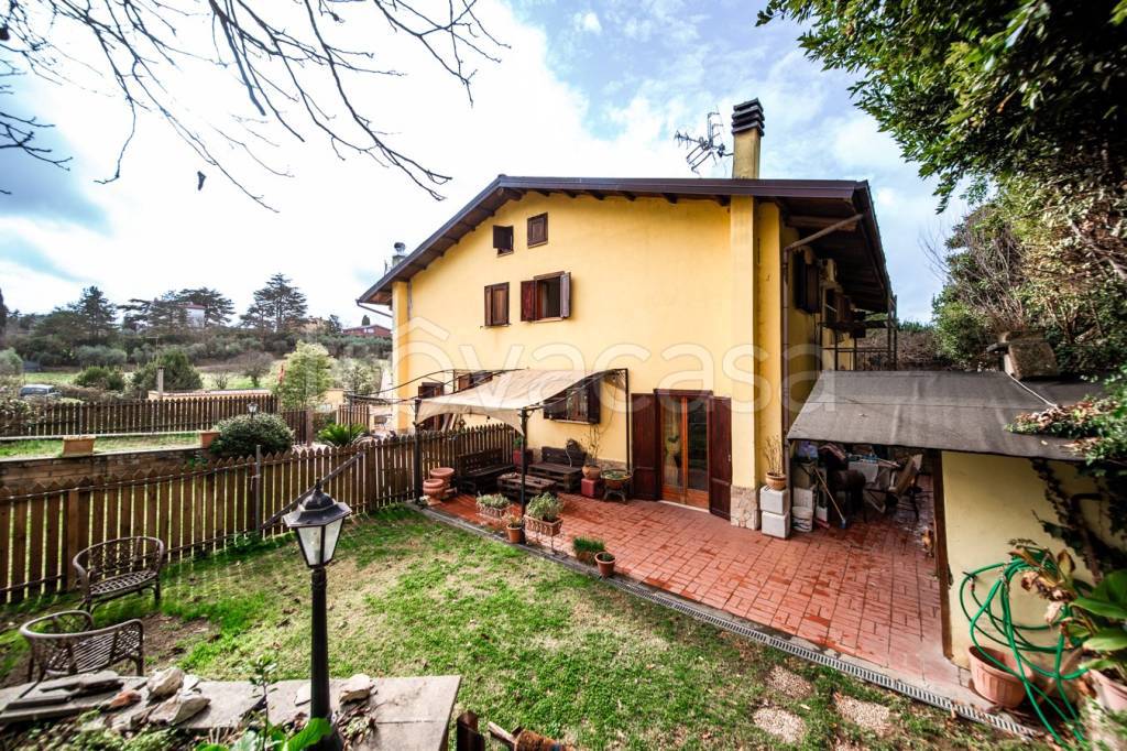Villa Bifamiliare in vendita a Formello via dello Scopiglieto, 11