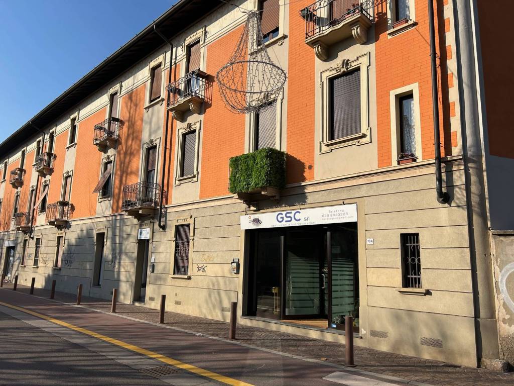 Negozio in vendita ad Arcore via Trento Trieste, 16