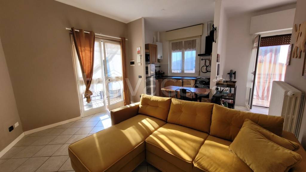 Appartamento in vendita ad Alzano Lombardo via Guglielmo Marconi