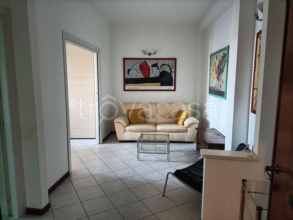 Appartamento in vendita a Cesano Boscone via Monsignor Pogliani, 18