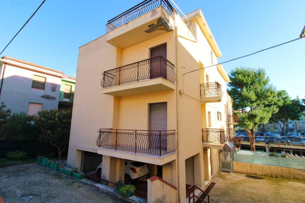 Appartamento in vendita a Ortona via Tripoli, 13