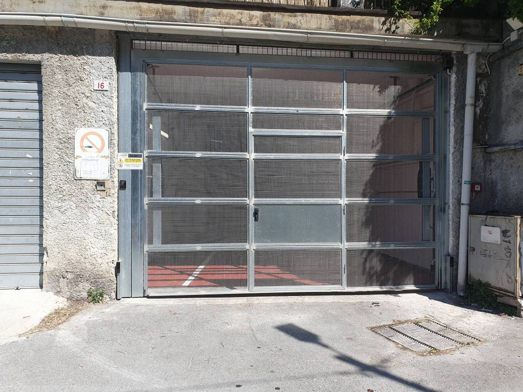 Magazzino in vendita a Genova via del Borgo