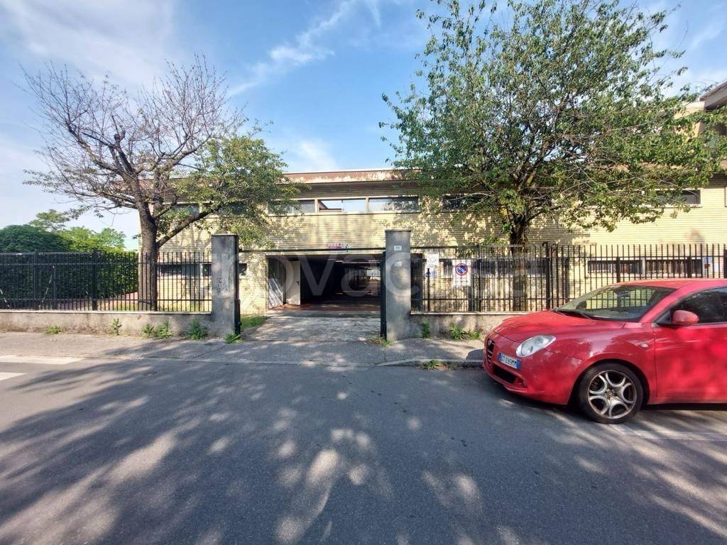 Garage in vendita a Bresso via Lillo del Duca, 11