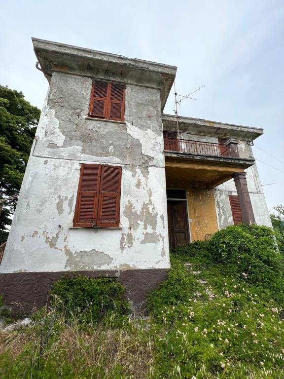 Villa Bifamiliare in vendita a Serravalle Scrivia via Gambarato