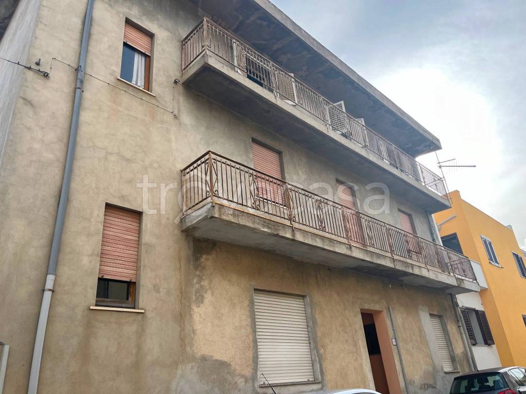 Appartamento in vendita a Tortolì via Peschiera