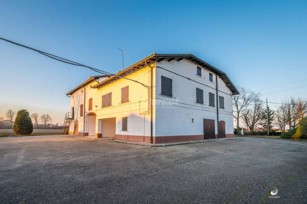 Appartamento in vendita a Modena via Nonantolana, 480