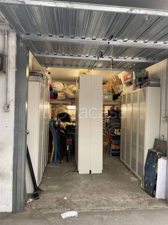 Garage in vendita a Ventimiglia via lamboglia, 10