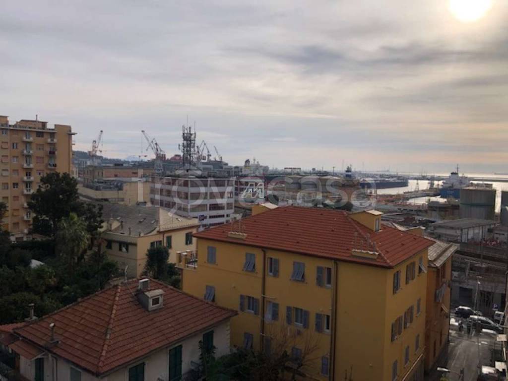 Appartamento in vendita a Genova via Scriba