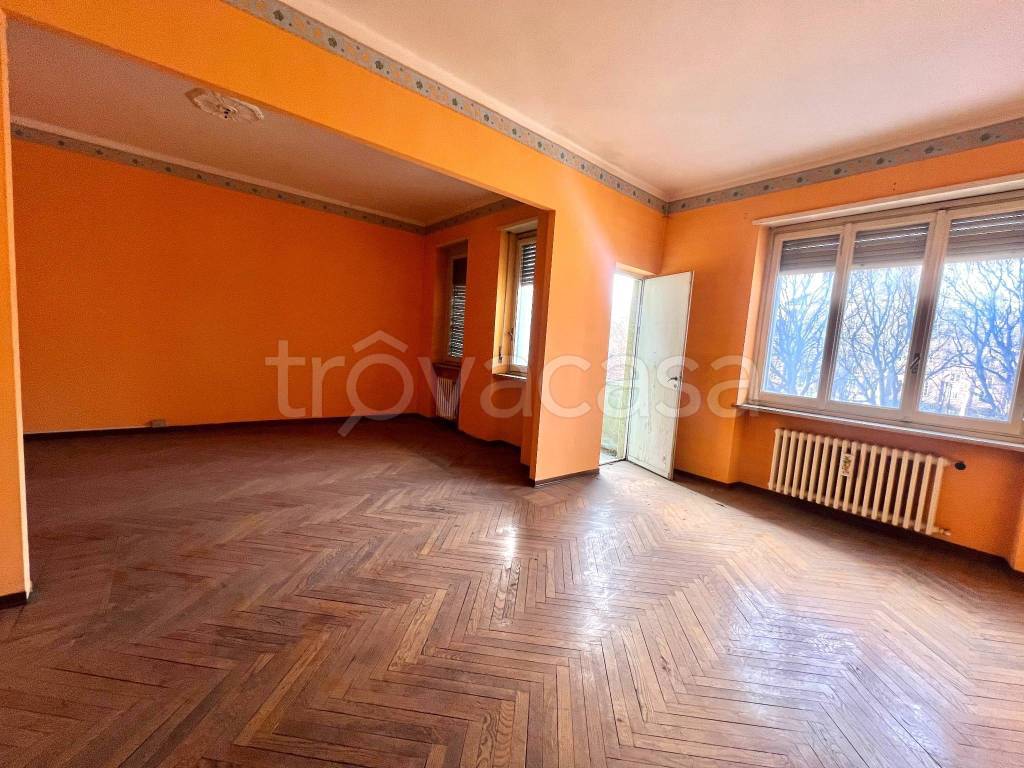 Appartamento in vendita a Torino via Arnaldo da Brescia, 25
