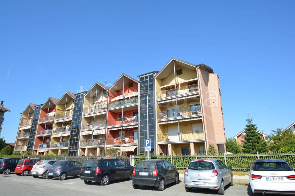 Appartamento in vendita a Carmagnola via Iginio Bersani