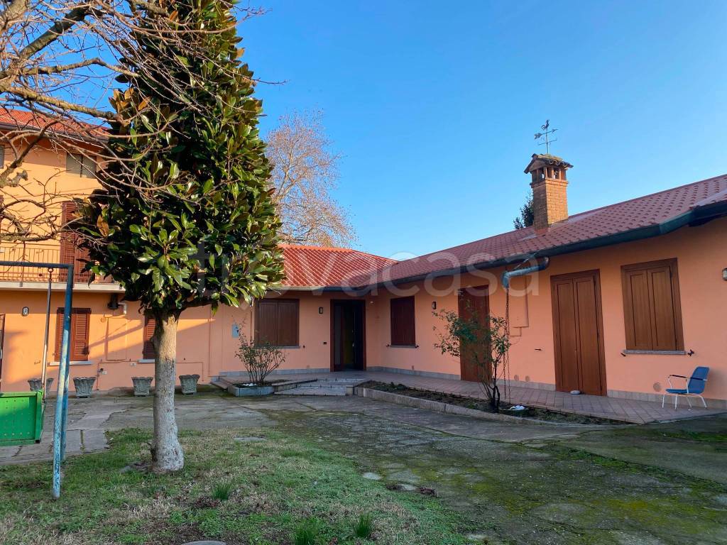 Villa Bifamiliare in vendita a Cologno al Serio via Lorenzo Perosi