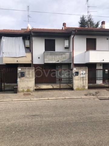 Villa a Schiera in vendita a Legnano via Fratelli Bandiera