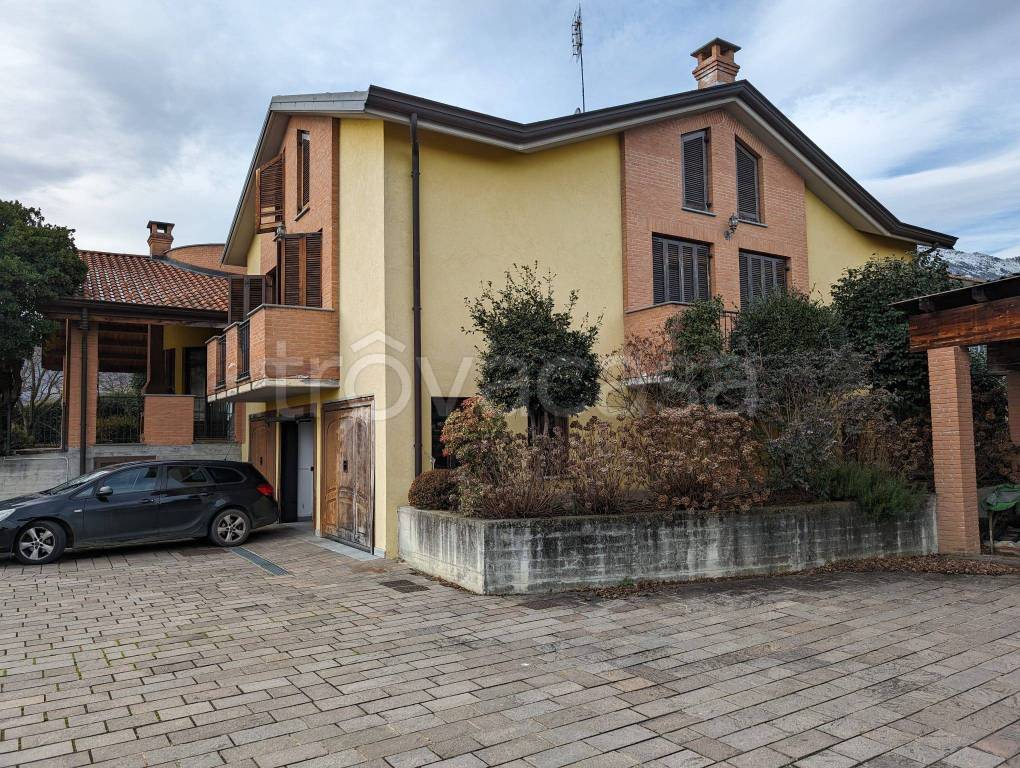 Villa in vendita a Forno Canavese via Luigi Einaudi
