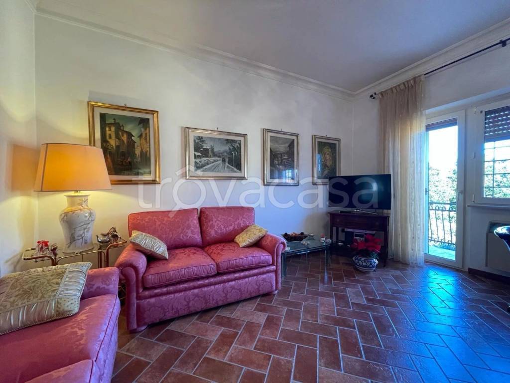 Appartamento in vendita a Roma via Gino Rocca