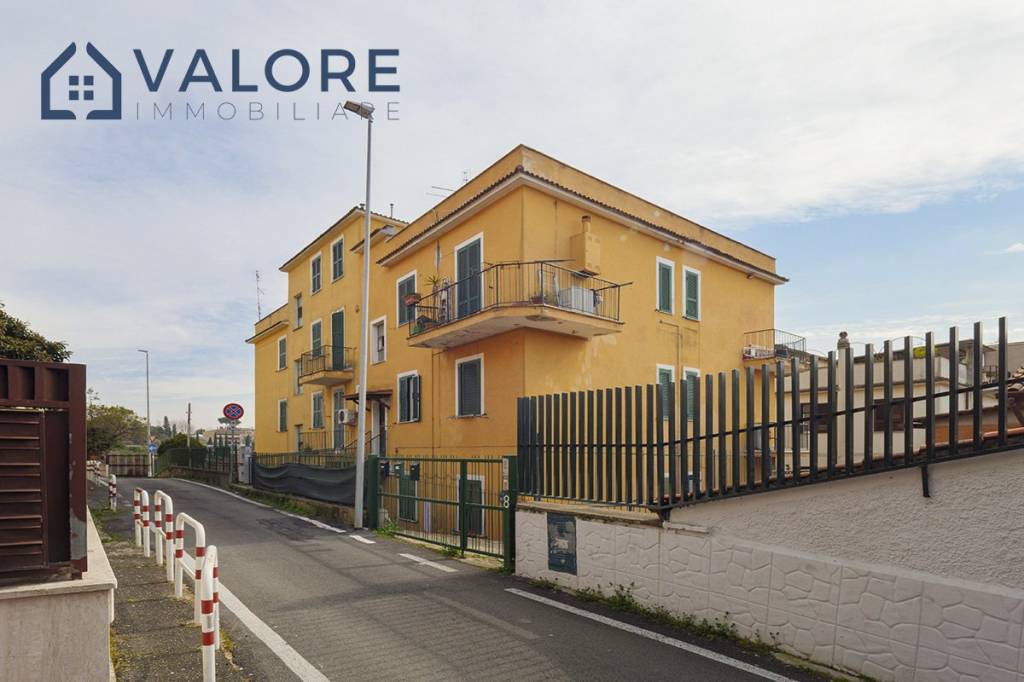 Appartamento in vendita a Roma via Marco Mastrofini, 8