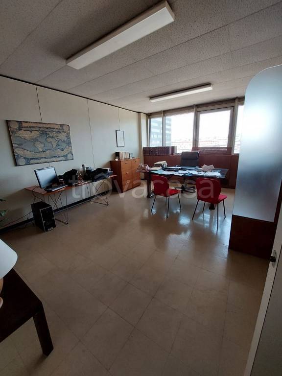 Ufficio in affitto a Napoli centro Direzionale