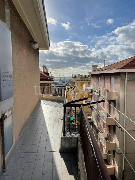 Appartamento in vendita a Genova viale Villini Rollino