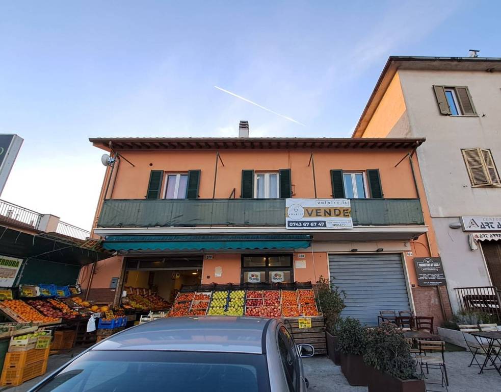 Casa Indipendente in vendita a Spoleto viale Guglielmo Marconi