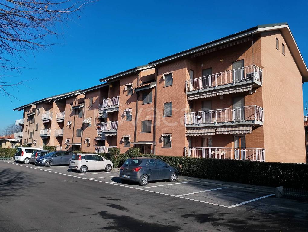 Appartamento in vendita a None via Benedetto Croce, 27