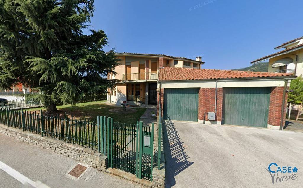 Villa Bifamiliare in vendita a Busca via Pes di Villamarina