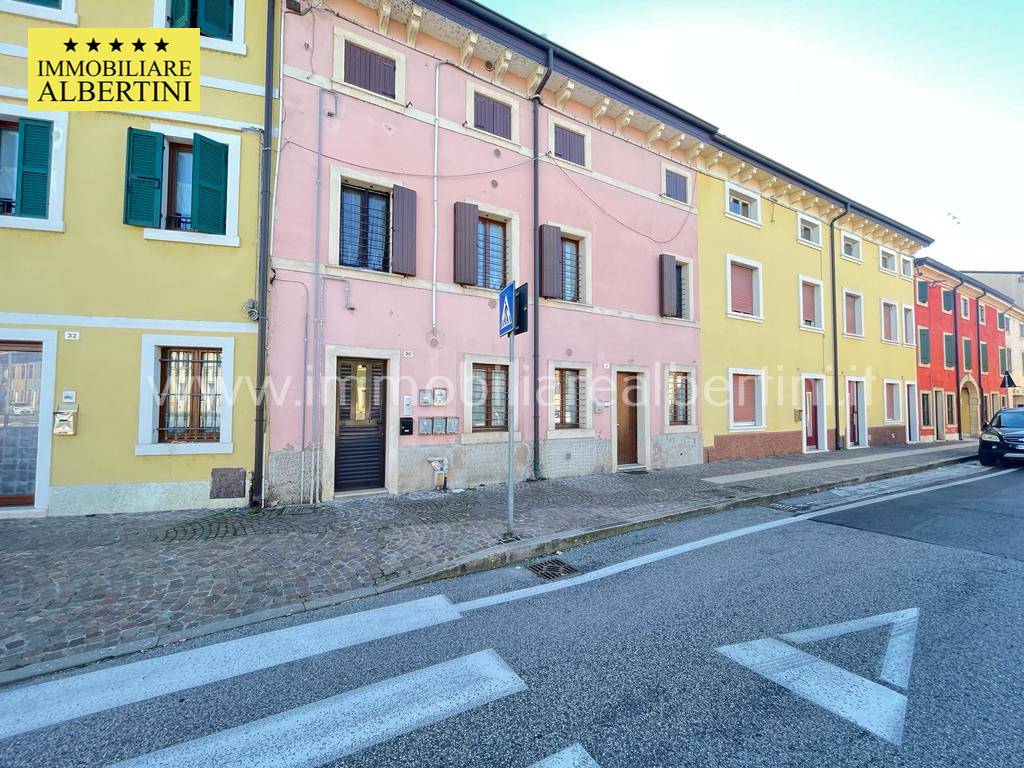 Appartamento in vendita a Villafranca di Verona corso Vittorio Emanuele ii, 278
