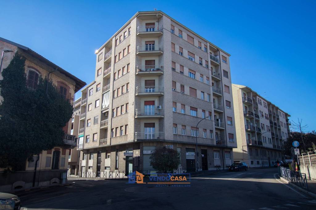 Appartamento in vendita ad Asti strada del Fortino, 2