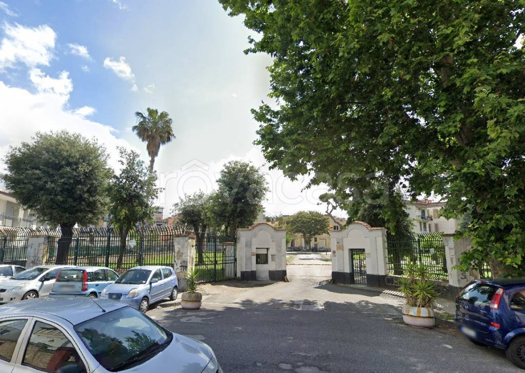 Appartamento in vendita a Napoli via Ferrante Imparato