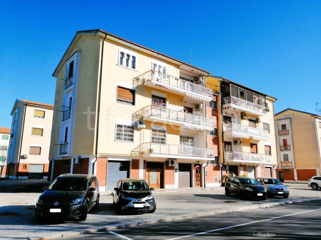 Appartamento in vendita a Foggia viale Europa, 41
