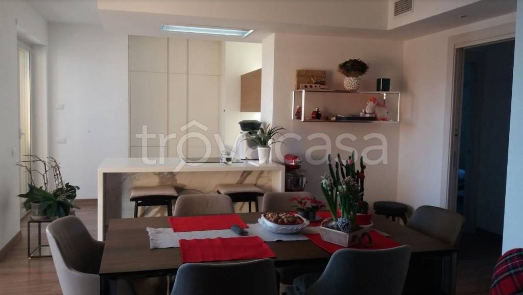 Appartamento in in vendita da privato a Inverigo via Monte Santo, 5