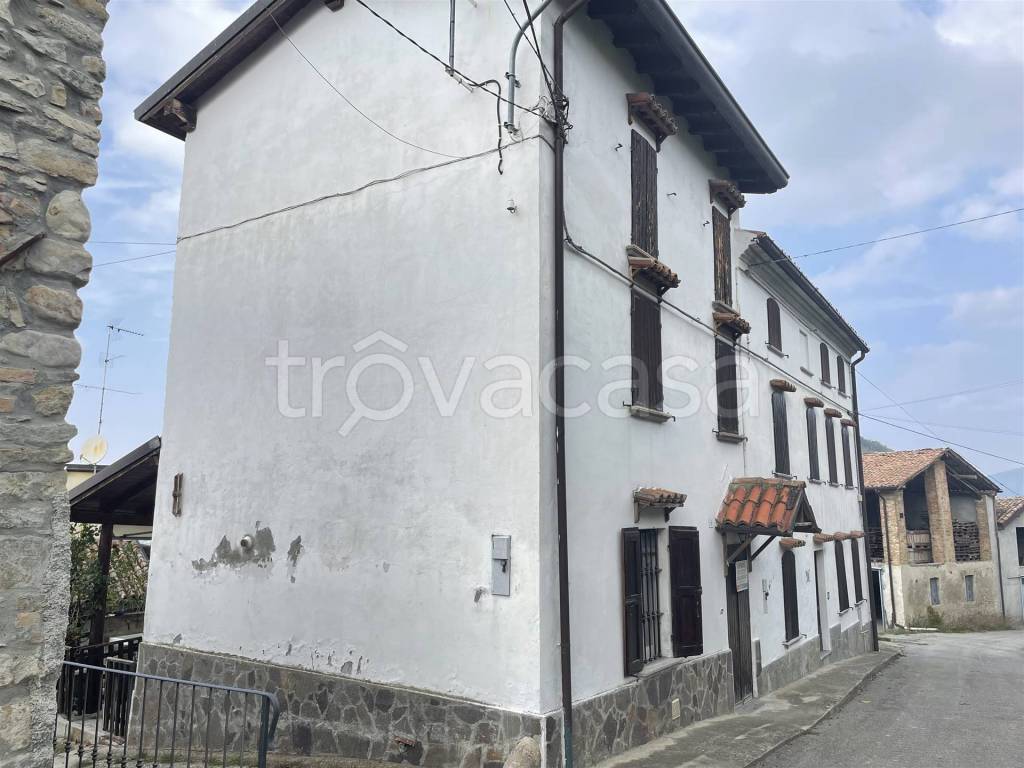 Casa Indipendente in vendita a Rocca Susella fraz Gaminara