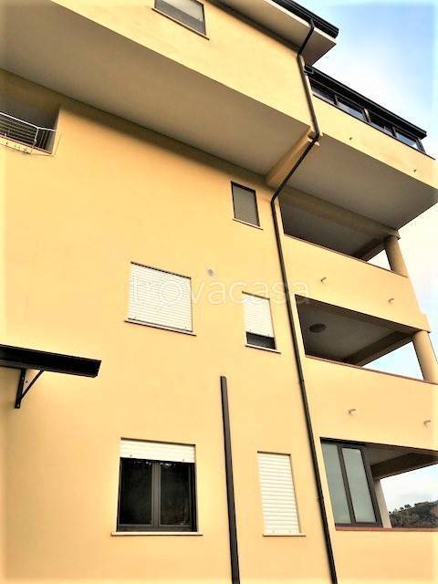 Appartamento in vendita a Mendicino via Alessandro Il Molosso