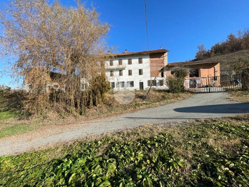 Casa Indipendente in vendita a San Damiano d'Asti frazione ripalda