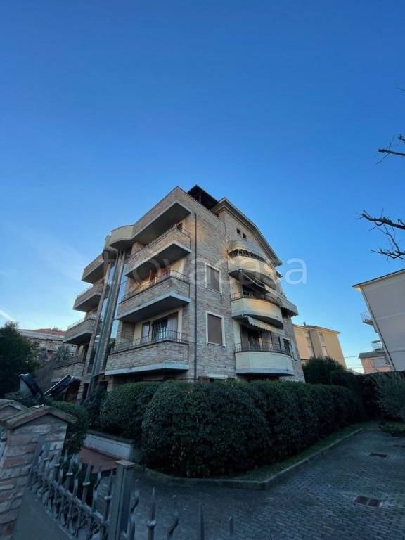 Appartamento in vendita a Modena via Nicola Pisano
