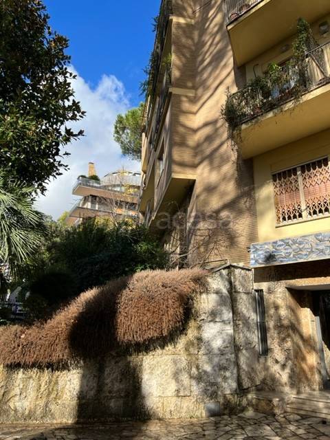 Appartamento in affitto a Roma via dei Colli della Farnesina, 66