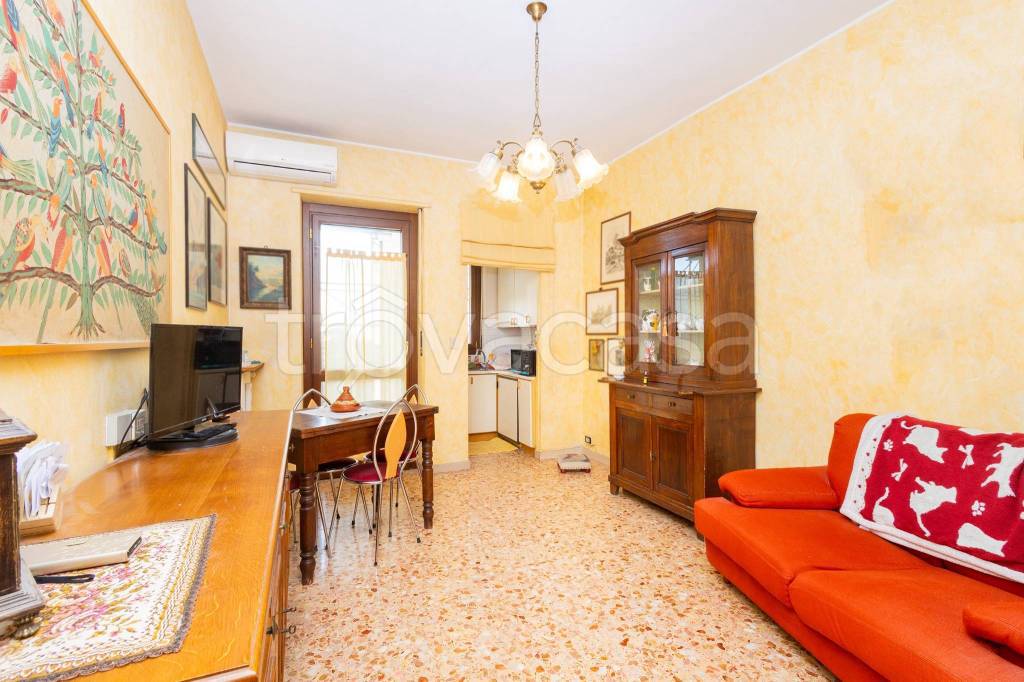 Appartamento in vendita a Rivoli via Avigliana, 11