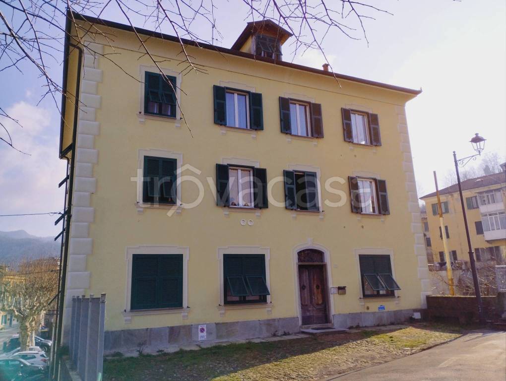 Appartamento in vendita a Ronco Scrivia via Vittorio Veneto, 12