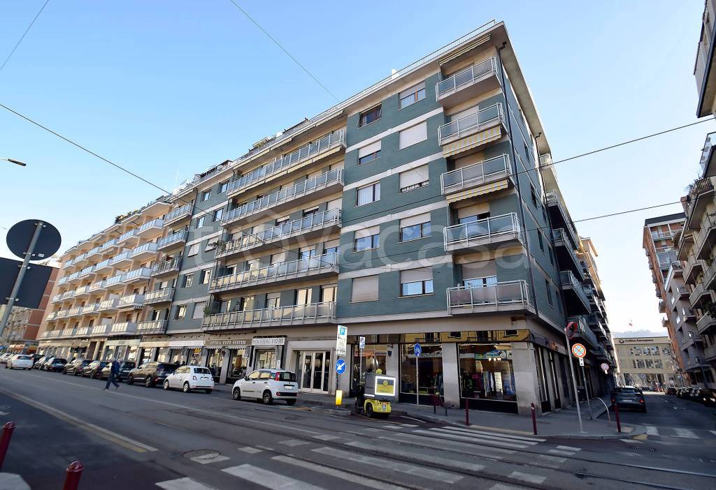 Appartamento in vendita a Torino via Nizza, 141