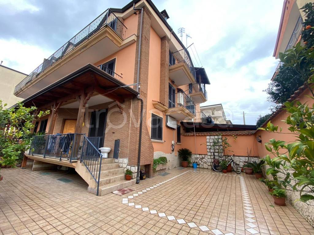 Villa in vendita a Orta di Atella via Clanio