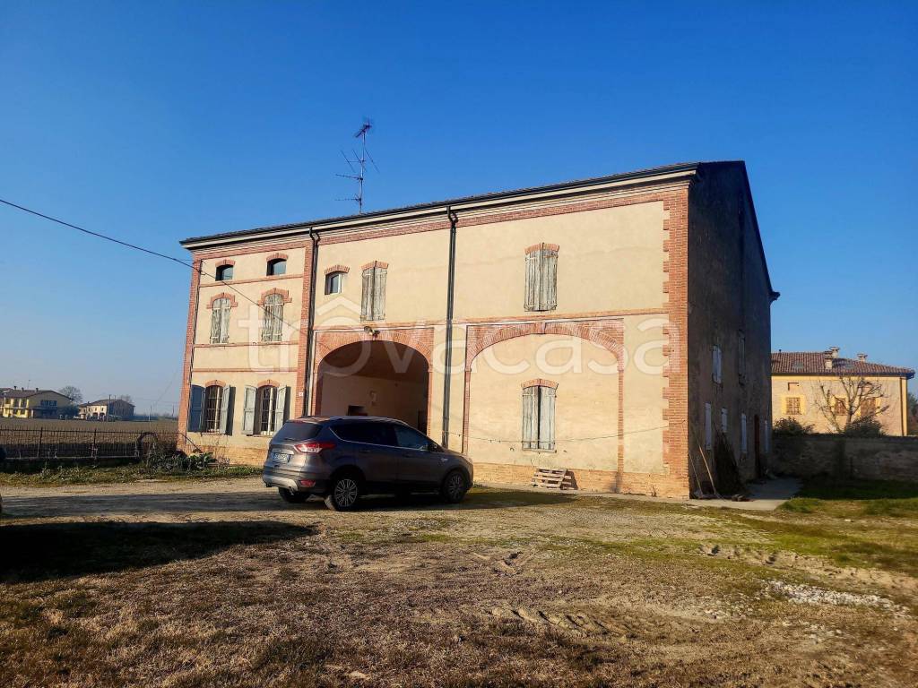 Rustico in vendita a Sissa Trecasali frazione Borgonovo, 62