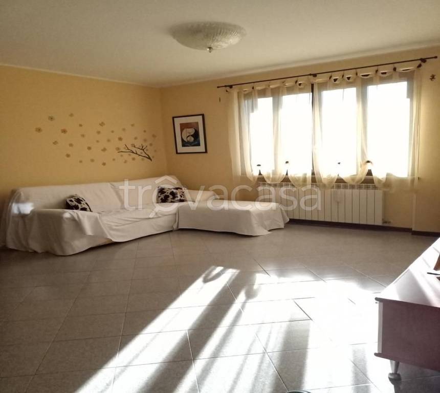 Appartamento in in vendita da privato a Castiglione delle Stiviere via Antonio Canova