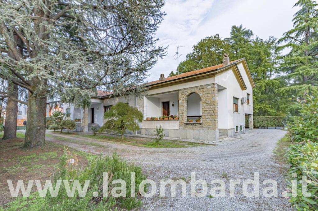 Villa in vendita a Villasanta via Giuseppe Garibaldi, 66