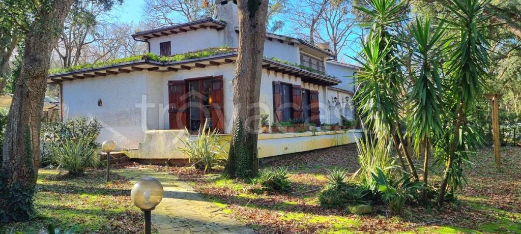 Villa Bifamiliare in vendita a Sabaudia via delle Violette
