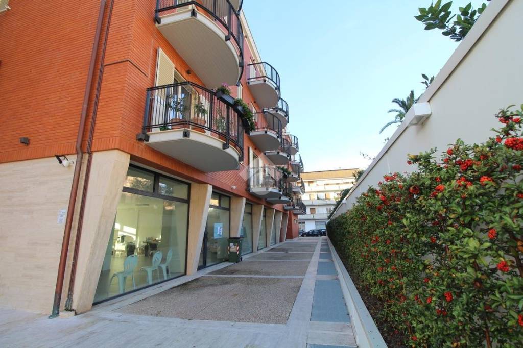 Appartamento in vendita a San Benedetto del Tronto via Vittorio Veneto, 15