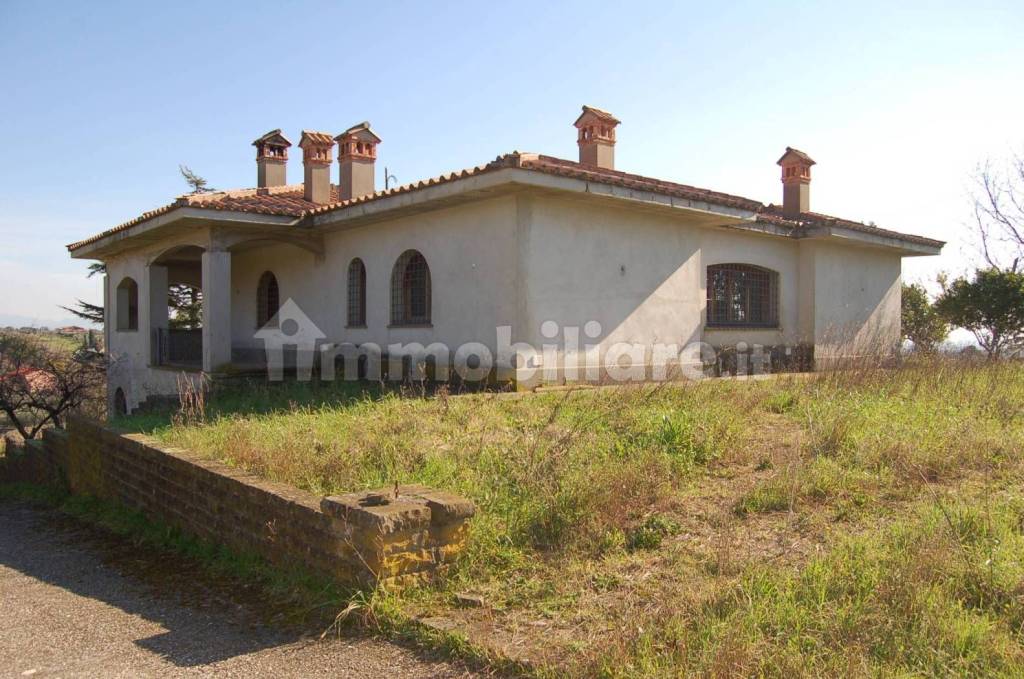 Villa in vendita a Lanuvio via Astura