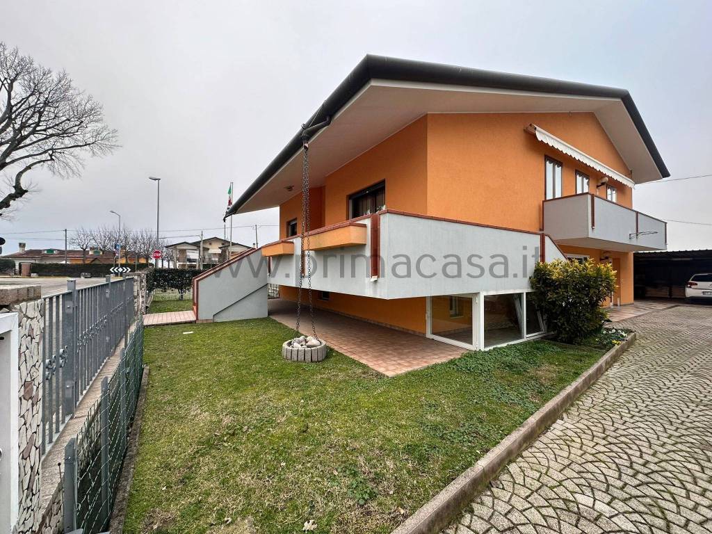 Villa in vendita a Jesolo via Don Giovanni Bosco, 1