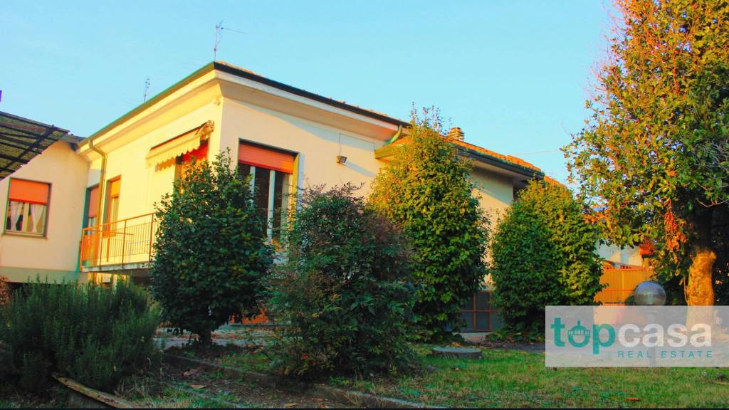 Villa in vendita a Canegrate via Pasubio, 21